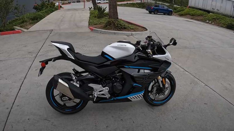 The CF Moto 450SS Is the NEW KING of Beginner Bikes